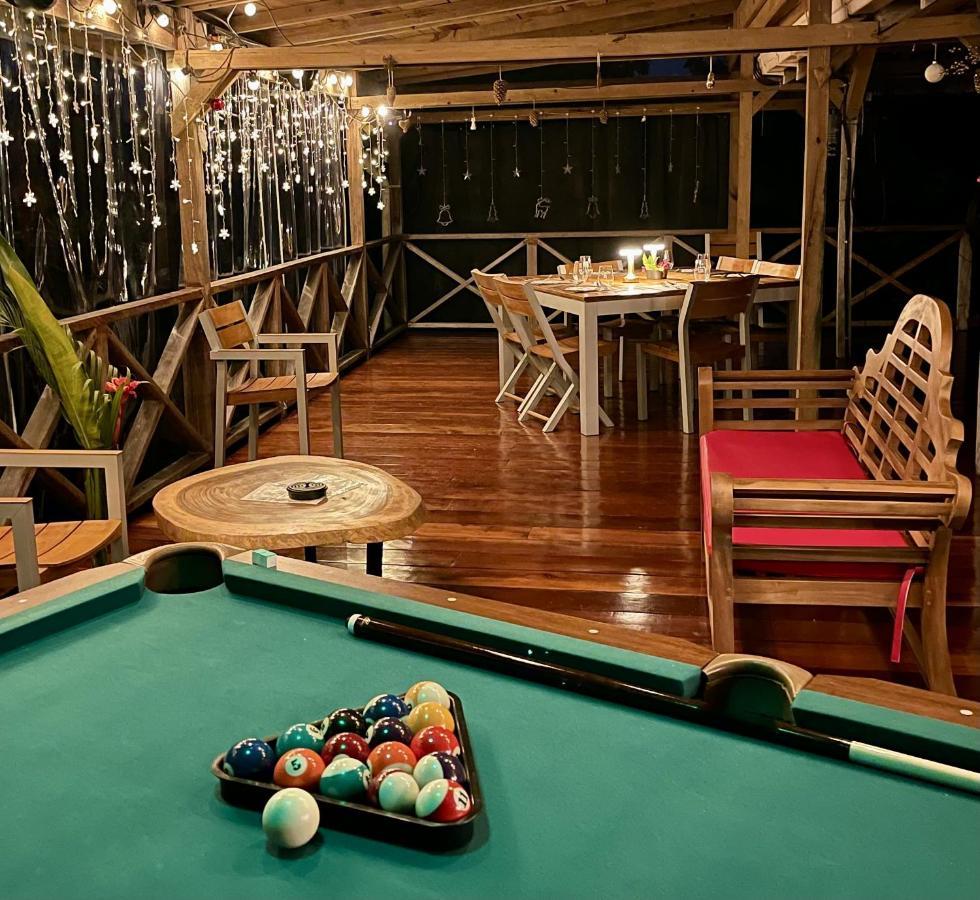 Eden Jungle Lodge โบกัสทาวน์ ภายนอก รูปภาพ