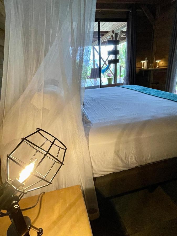 Eden Jungle Lodge โบกัสทาวน์ ภายนอก รูปภาพ